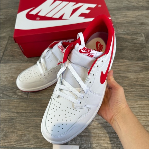 Brand New Air Jordan 1 Retro Low OG “University Red” CZ0790 161 Men’s Sneakers - Picture 3 of 10